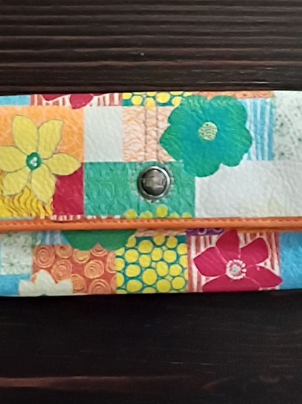 Fossil Floral Patchwork Wallet – Teal, Yellow, Pink, Orange